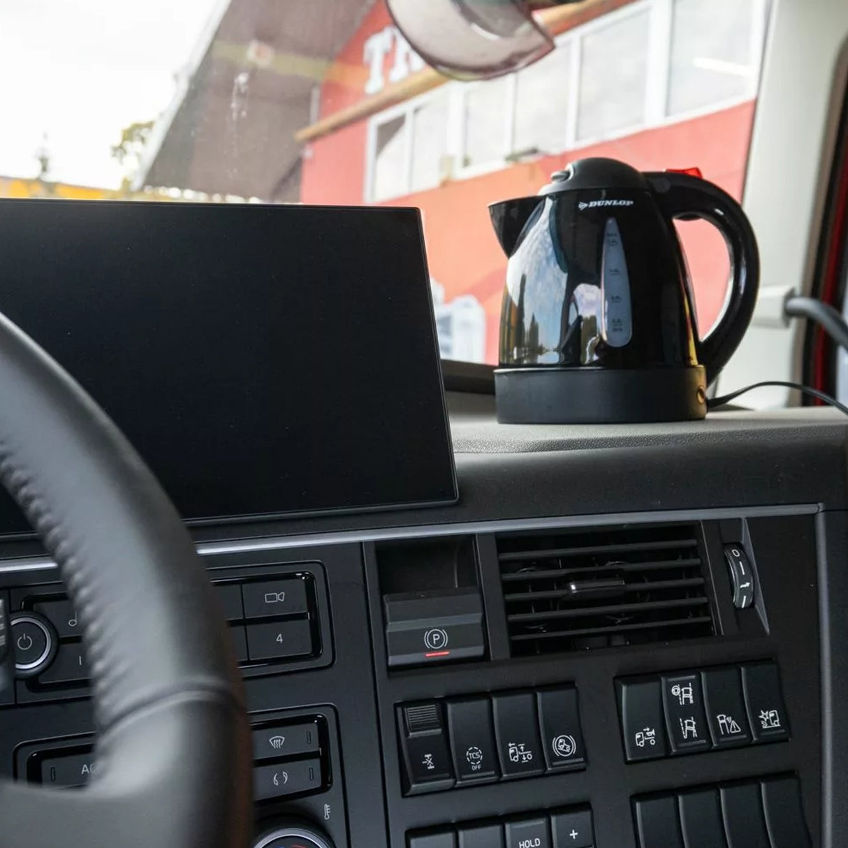 Autós vízmelegítő 0,8 liter fekete