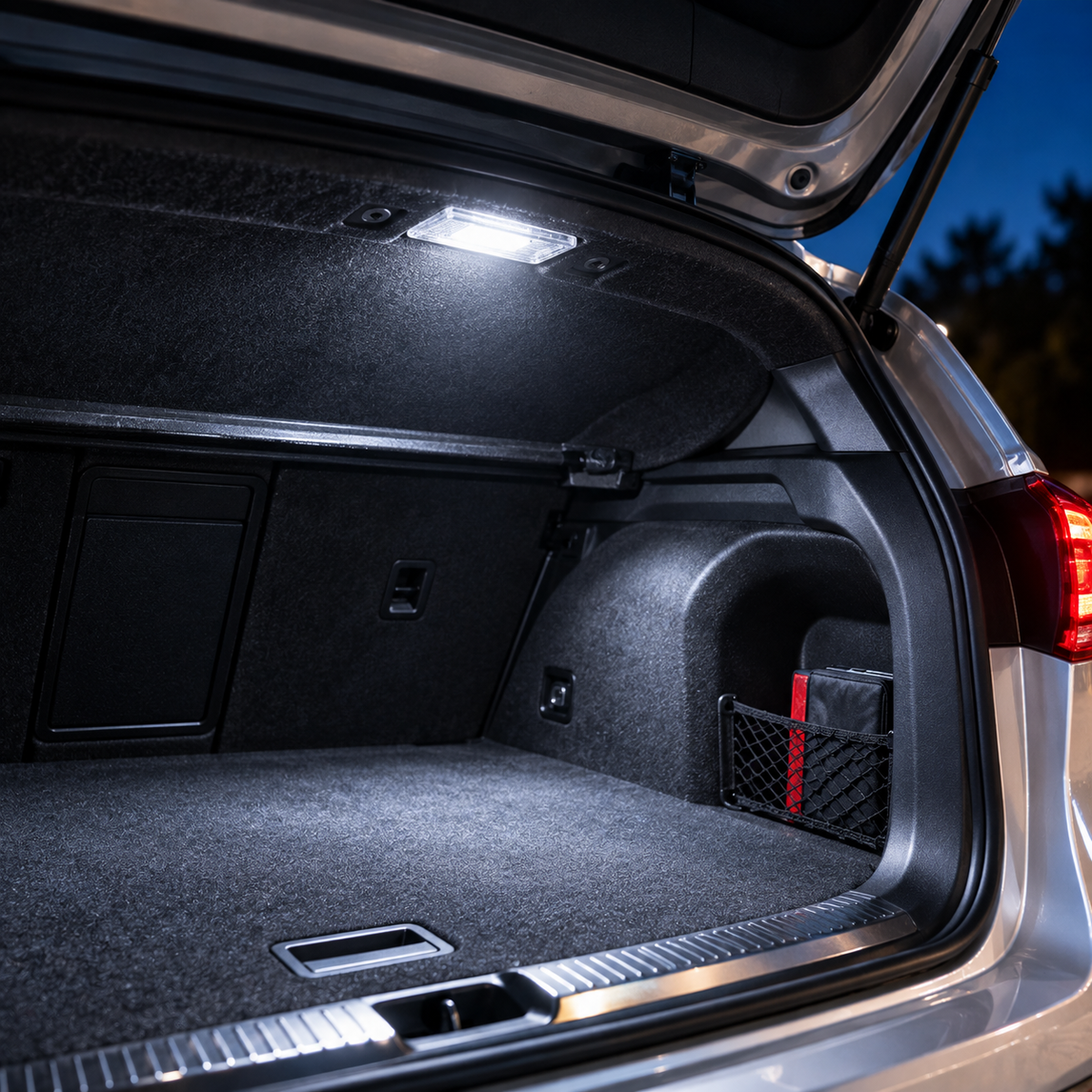 Autó LED izzó T10 foglalattal SMD fehér fény 2 db-os készlet