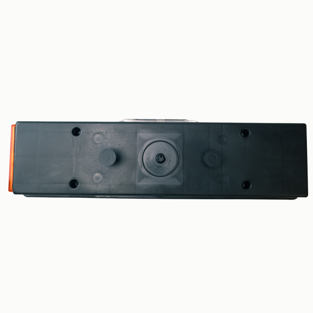 Lámpa MB-hez 7 kamrás bordázott Atego