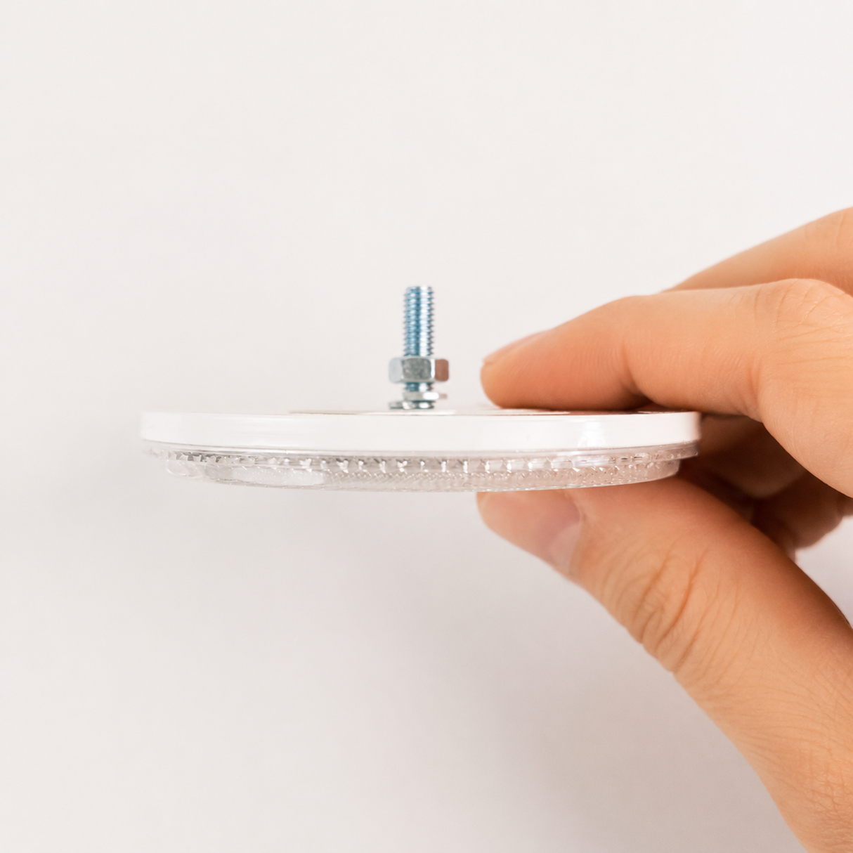 Prism circle screwable
