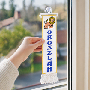 Suction cup for window for mini flag hook attachment