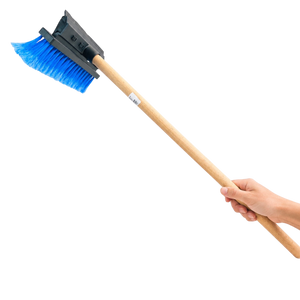 Autós ablaklehúzó és mosó kefe üvegfelületre 25cm fa nyéllel 60 cm