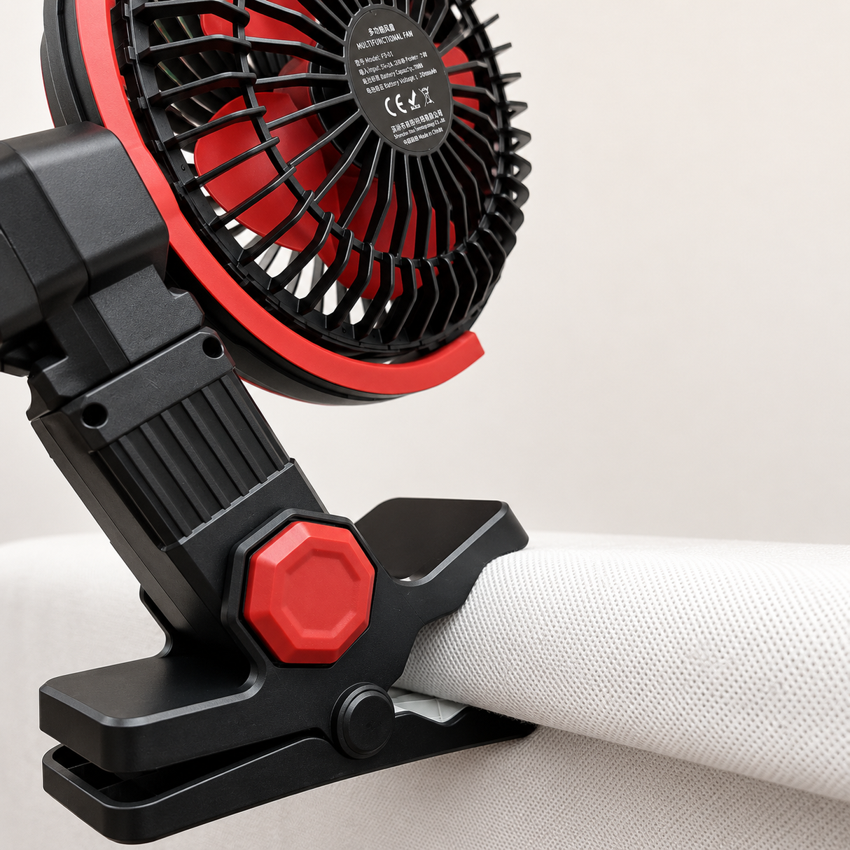 USB ventilátor akkumulátoros, csipeszes LED világítással 15cm
