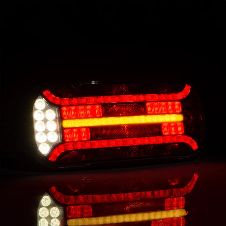 Hátsó lámpa LED 6 funkciós dinamikus indexszel bal prizmás 12-36V