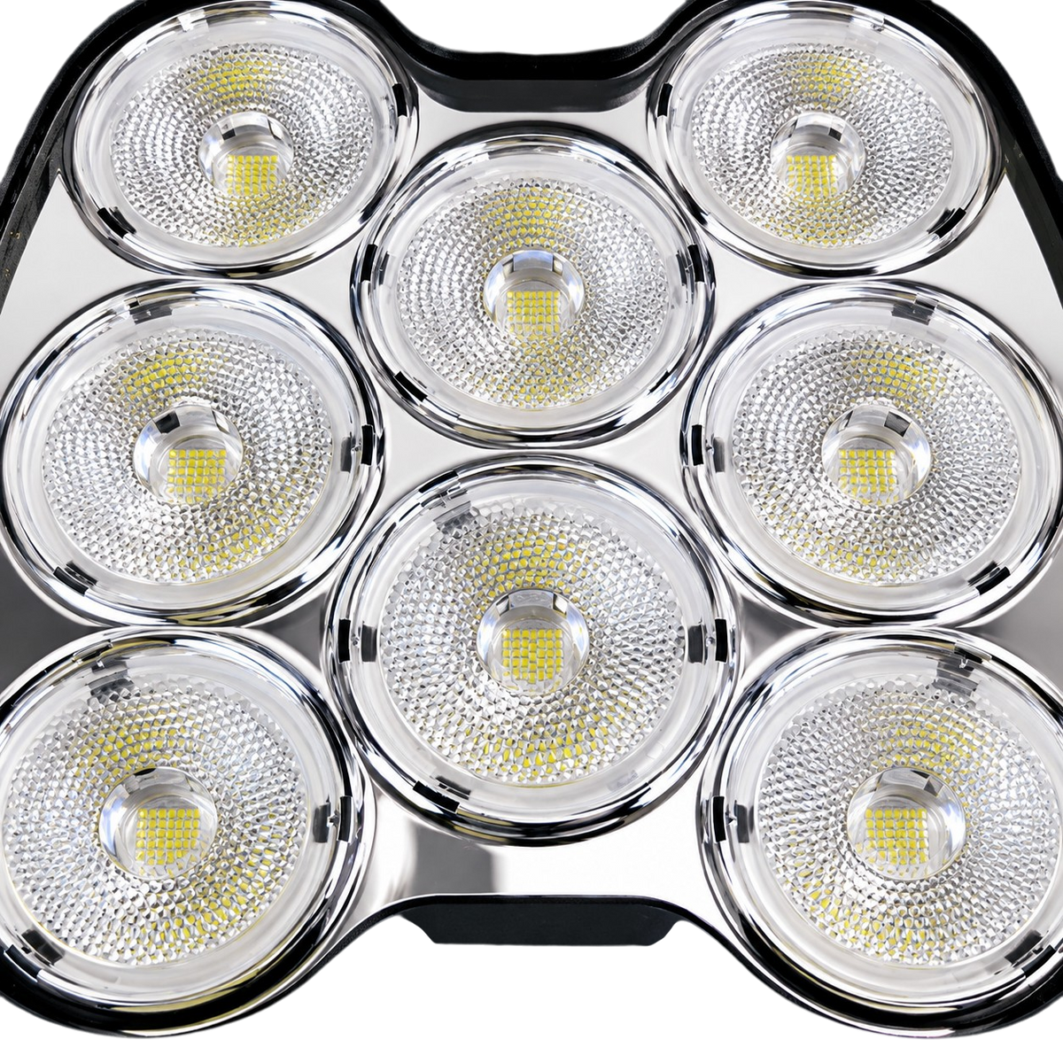 LED munkalámpa szögletes, széles terítőfénnyel traktorhoz és autóhoz