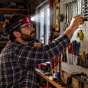 Fejlámpa tölthető ledes 1200 lumen IP65 fókuszálható, szenzoros